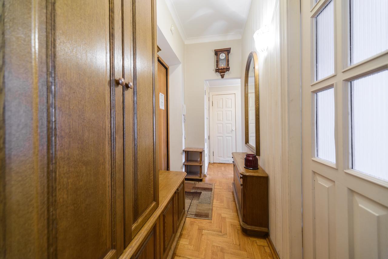 קייב Apartment Near Olympic Stadium מראה חיצוני תמונה