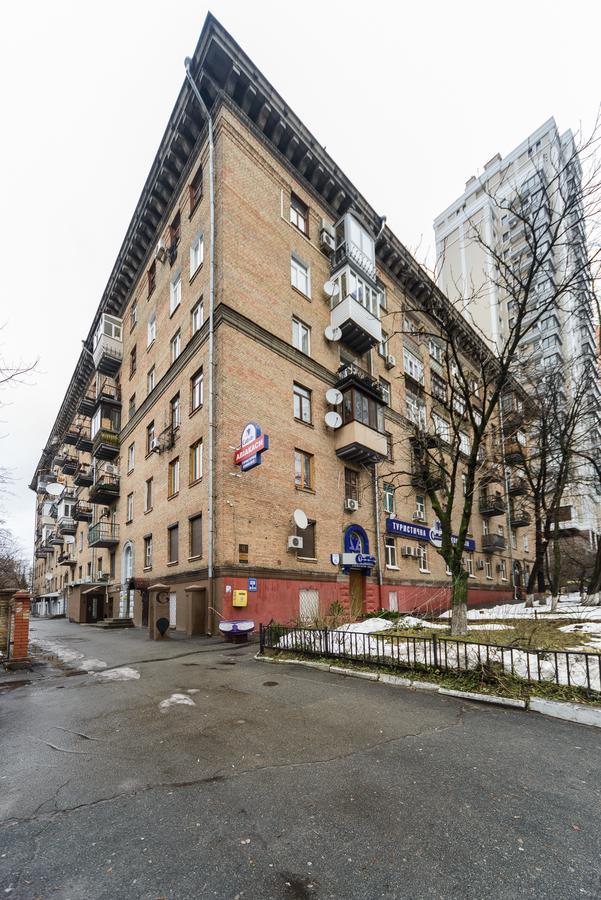 קייב Apartment Near Olympic Stadium מראה חיצוני תמונה